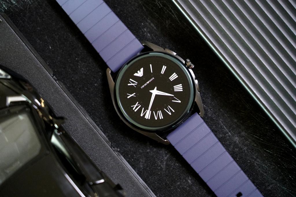 阿瑪尼新款腕表，時尚與功能的完美融合