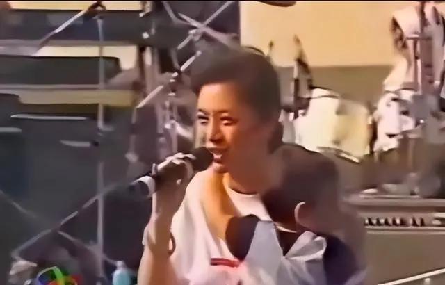 劉德華與女明星共赴尋美之旅，走進自然，探尋內(nèi)心寧靜之美