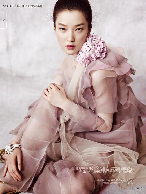 權(quán)志龍引領(lǐng)科技潮流，最新新聞聚焦前沿高科技產(chǎn)品體驗的魅力