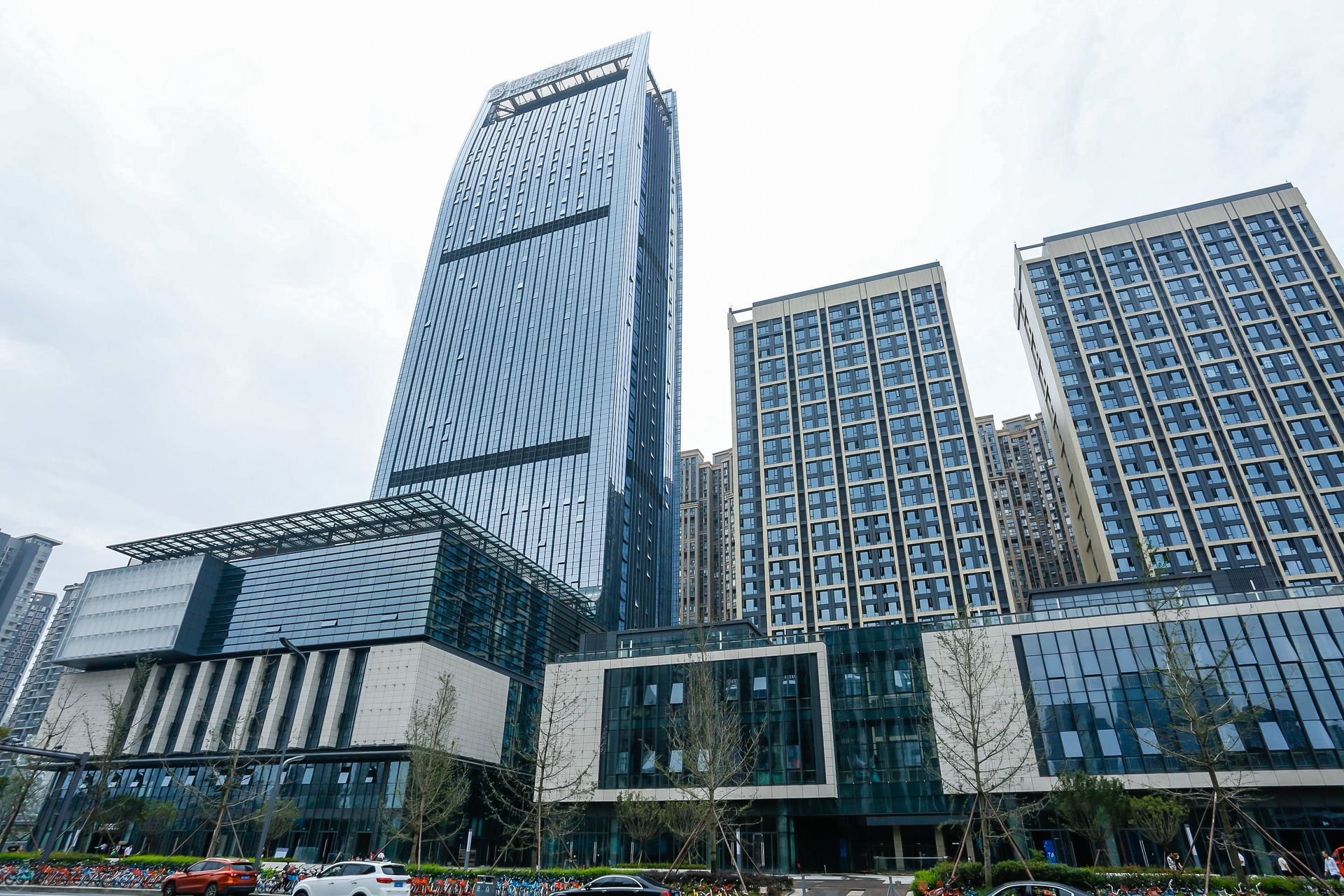 藍(lán)潤地產(chǎn)成都最新樓盤亮相，品質(zhì)生活觸手可及！